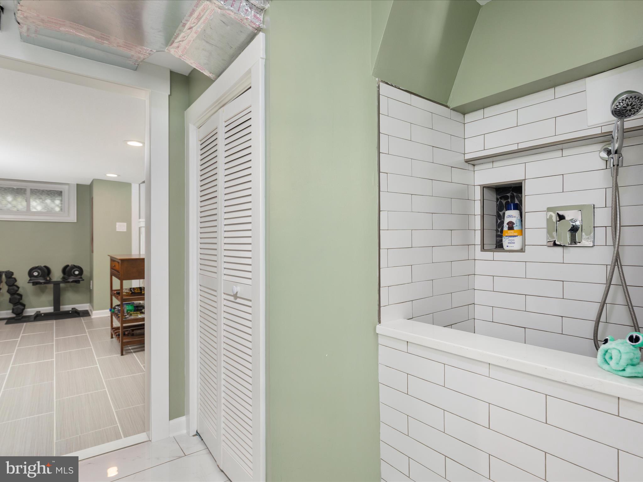 WAVERLY TAYLOR - Residential