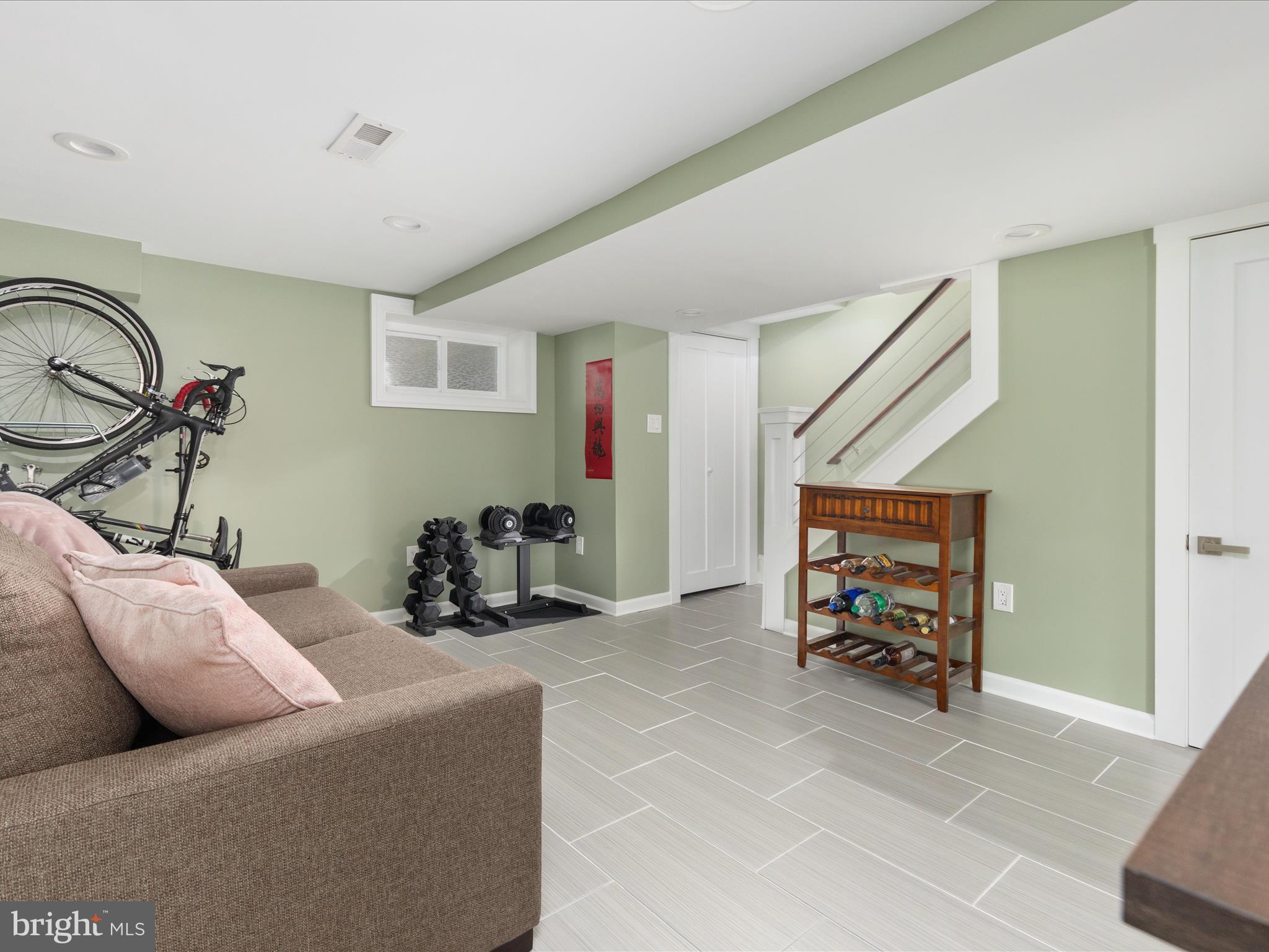 WAVERLY TAYLOR - Residential