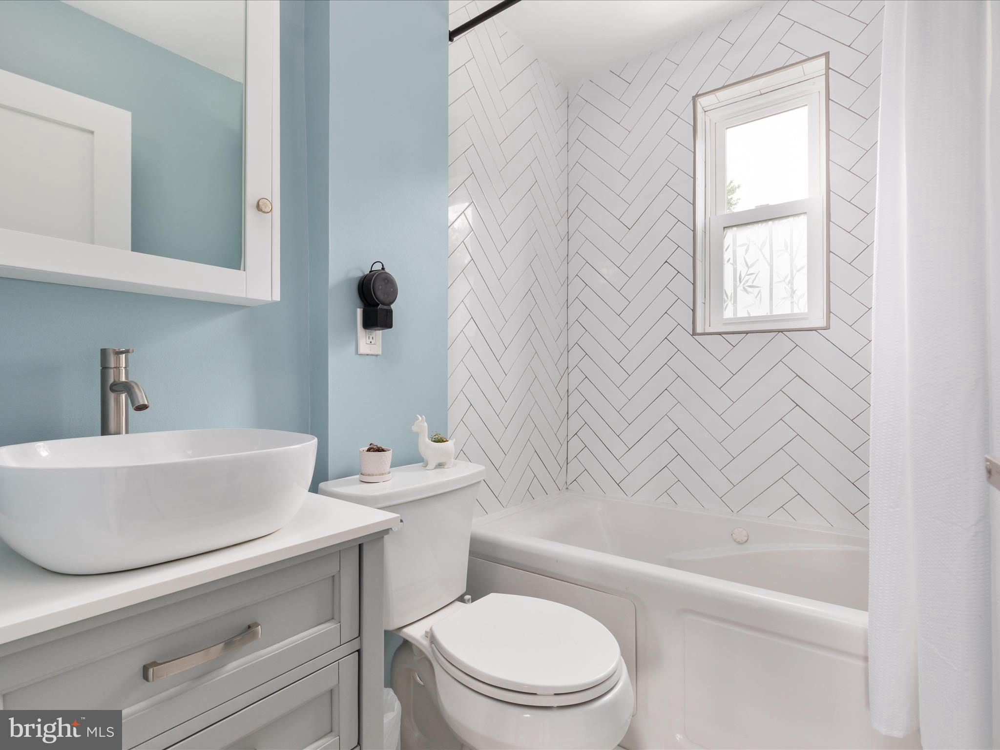 WAVERLY TAYLOR - Residential