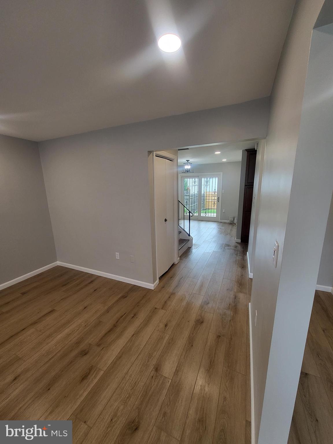 LANDOVER - Residential