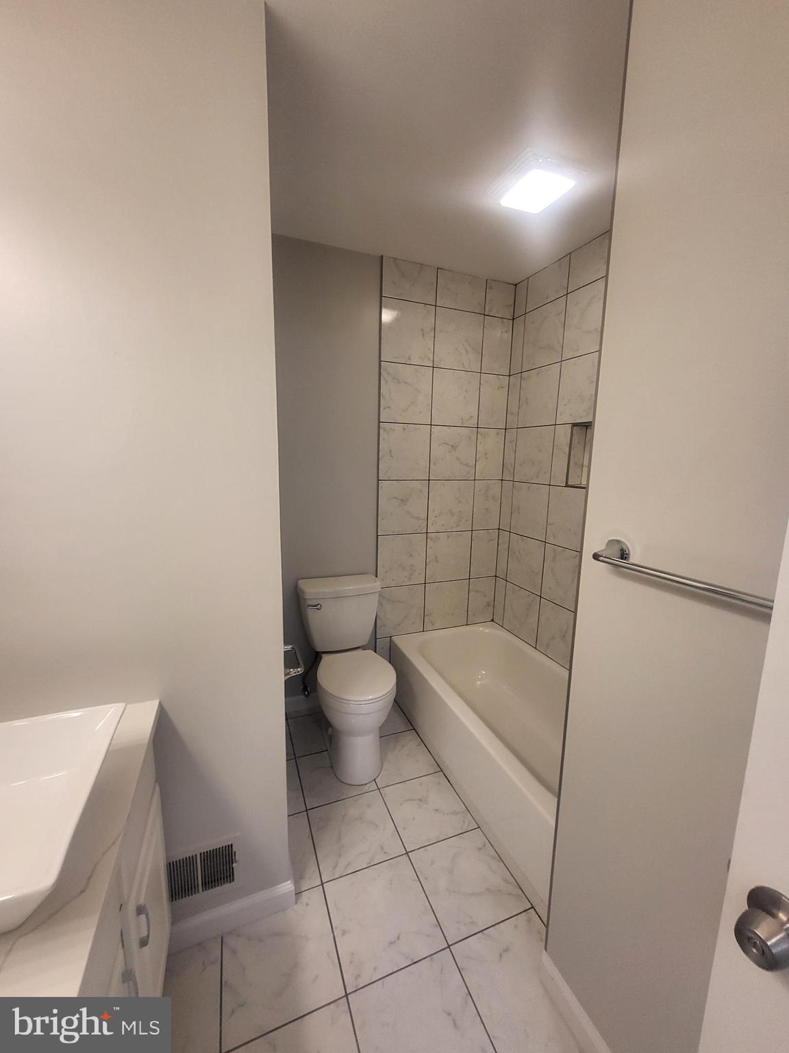 LANDOVER - Residential