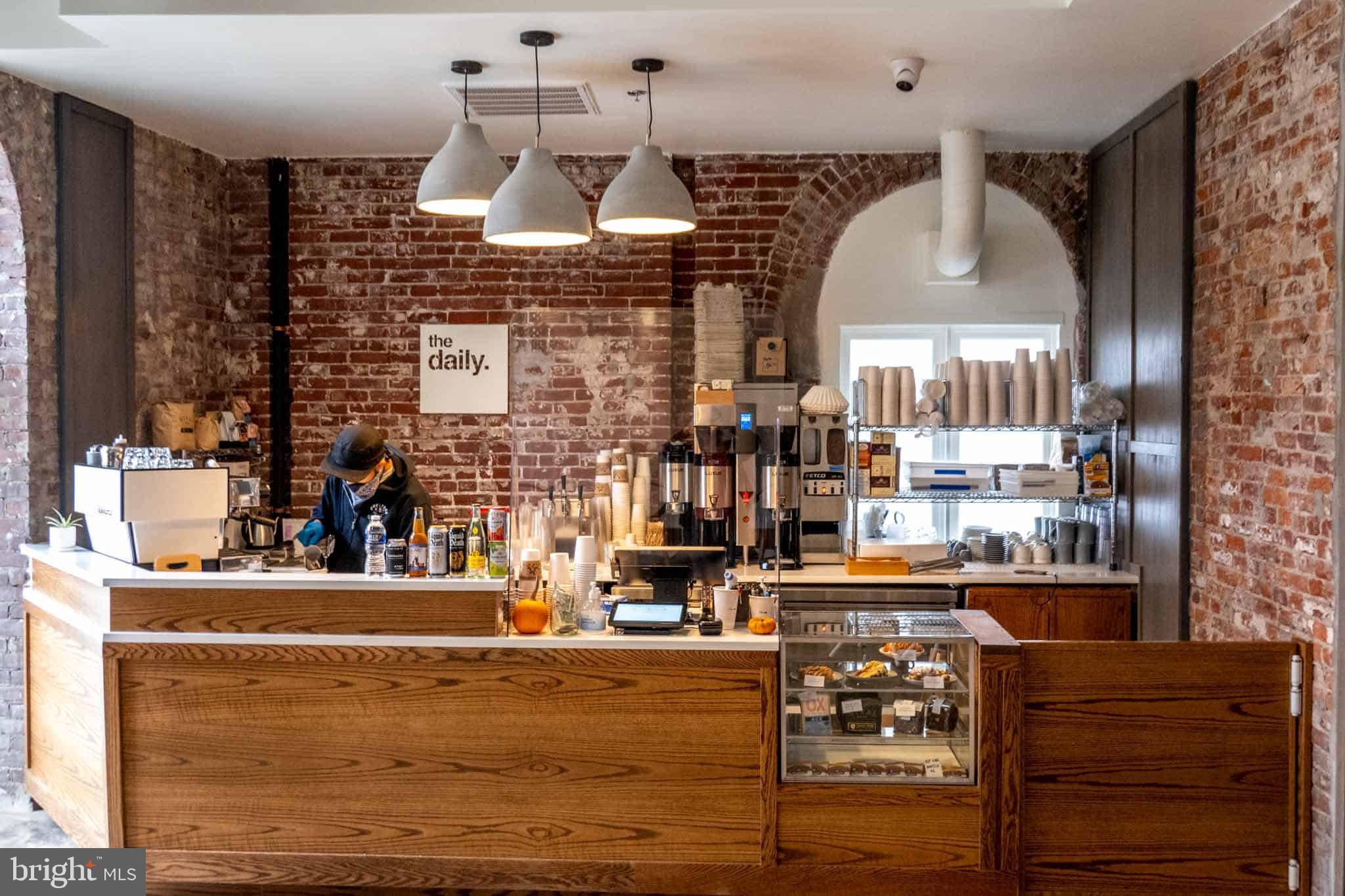 FAIRMOUNT - Residential Lease