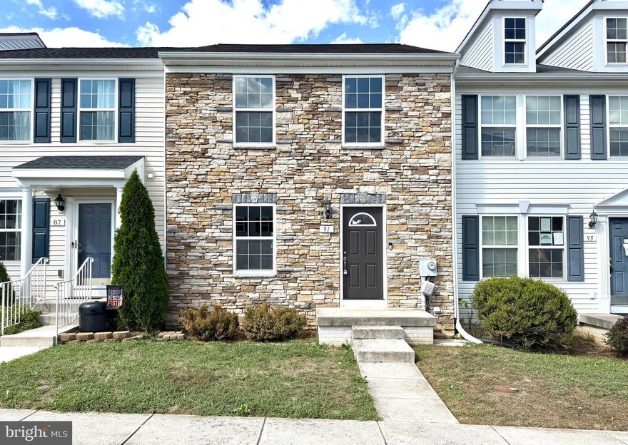 Move In Ready, townhome in the community of Fairways East. This home is complete with 3 bedrooms, 2 full and 2 half bathrooms, and a fully finished walkout basement. Updates include fresh paint, new LVP flooring and carpet throughout, new hardware and fixtures, new stainless-steel appliances, and new granite counter tops. Schedule a showing today!