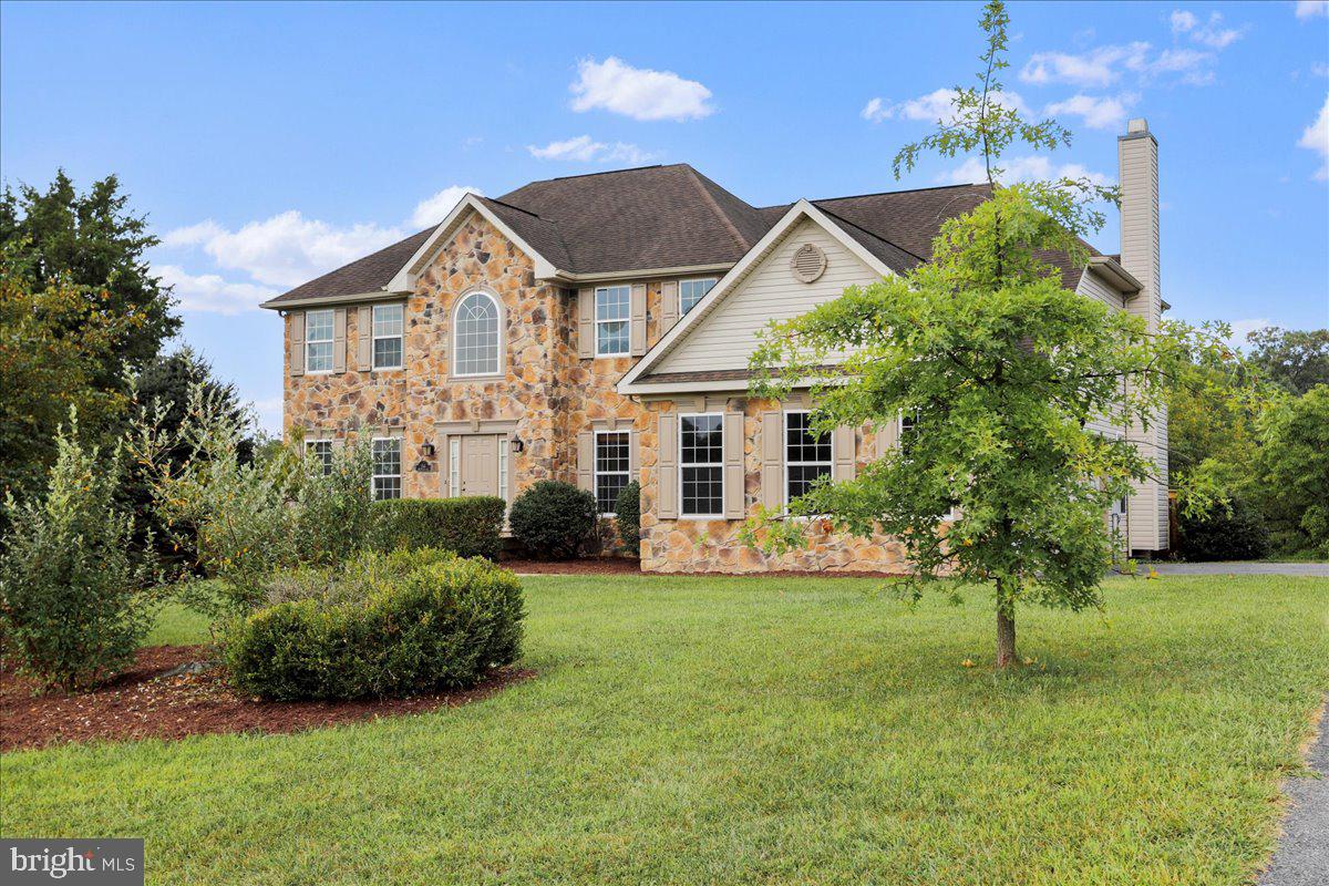 RIVERSIDE ON THE POTOMAC - Residential