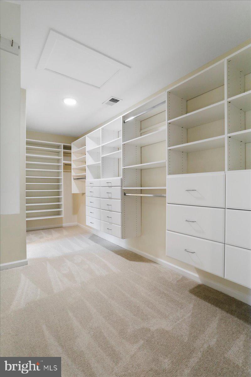 RIVERSIDE ON THE POTOMAC - Residential