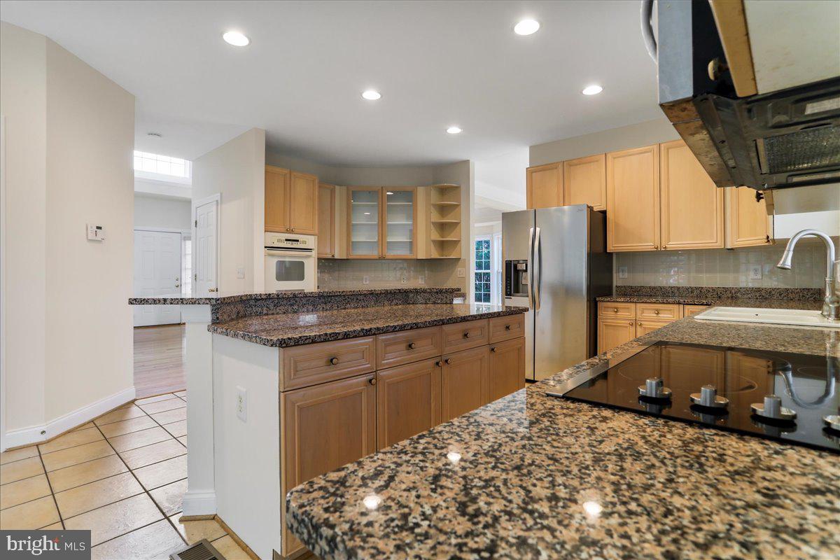 RIVERSIDE ON THE POTOMAC - Residential