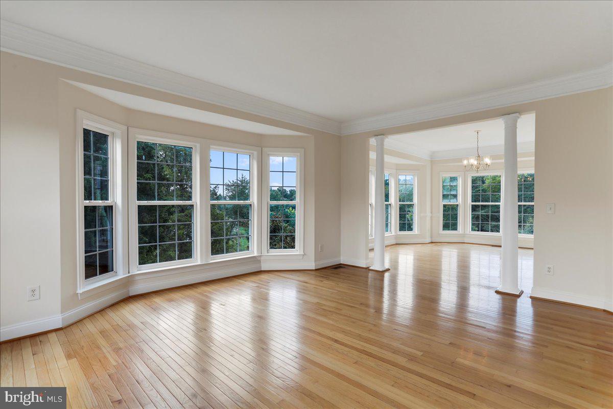 RIVERSIDE ON THE POTOMAC - Residential