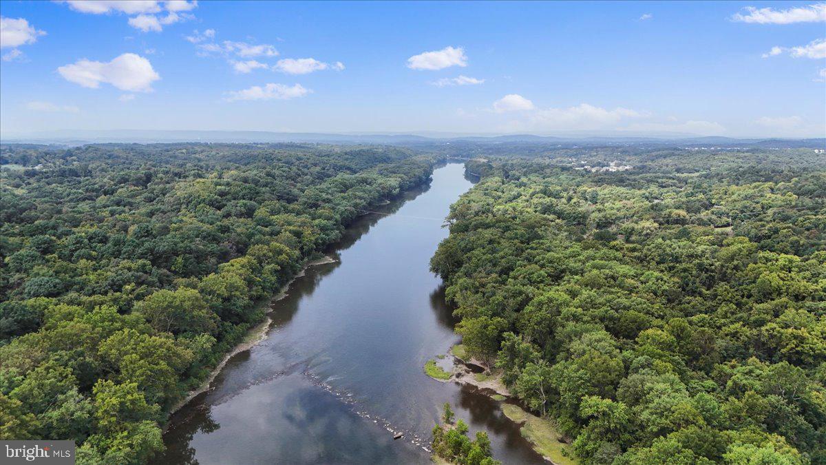 RIVERSIDE ON THE POTOMAC - Residential
