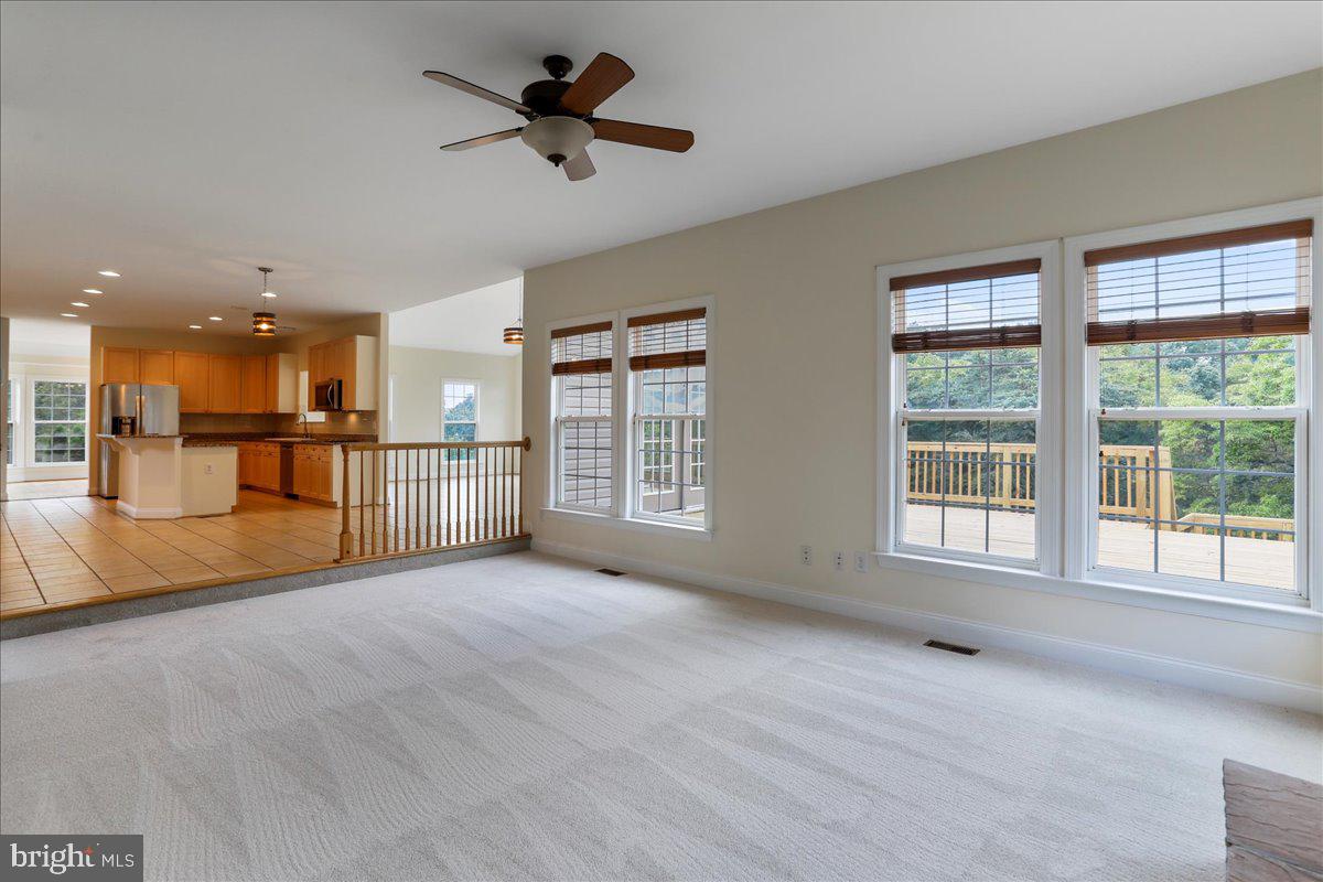 RIVERSIDE ON THE POTOMAC - Residential