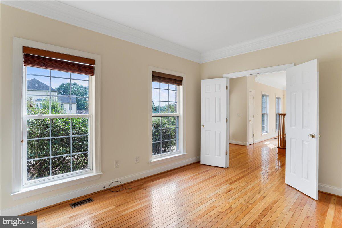 RIVERSIDE ON THE POTOMAC - Residential