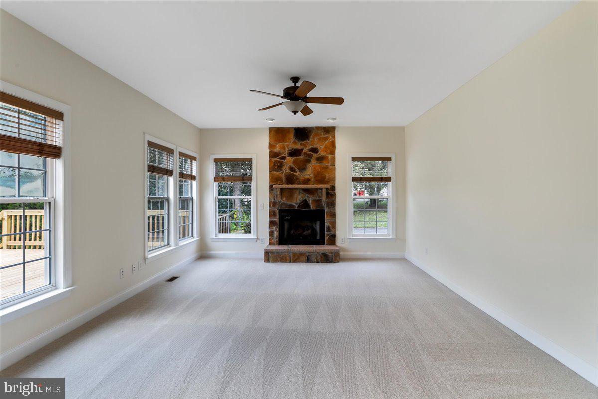 RIVERSIDE ON THE POTOMAC - Residential