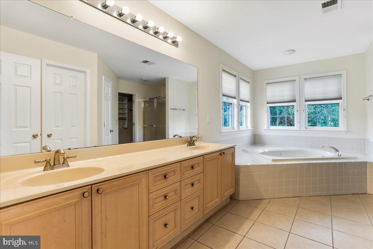 RIVERSIDE ON THE POTOMAC - Residential