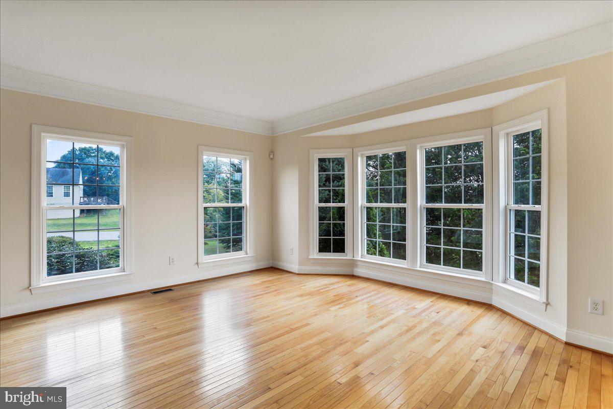 RIVERSIDE ON THE POTOMAC - Residential