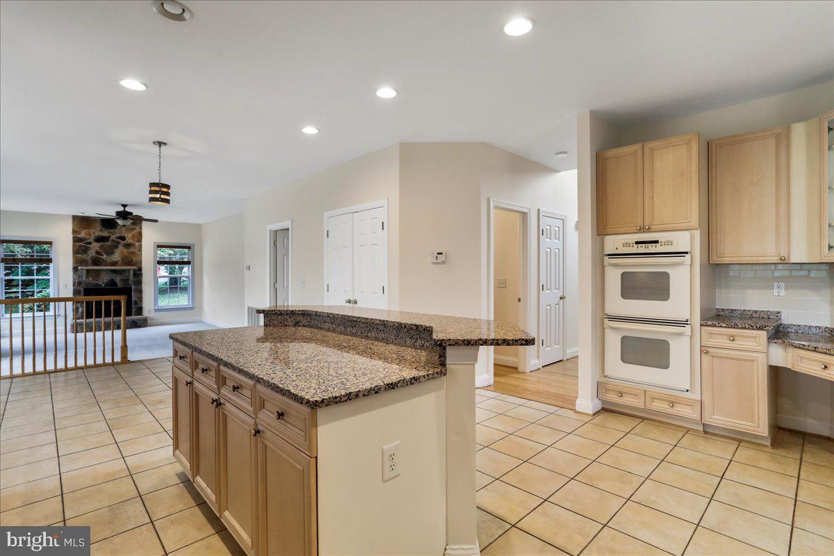 RIVERSIDE ON THE POTOMAC - Residential