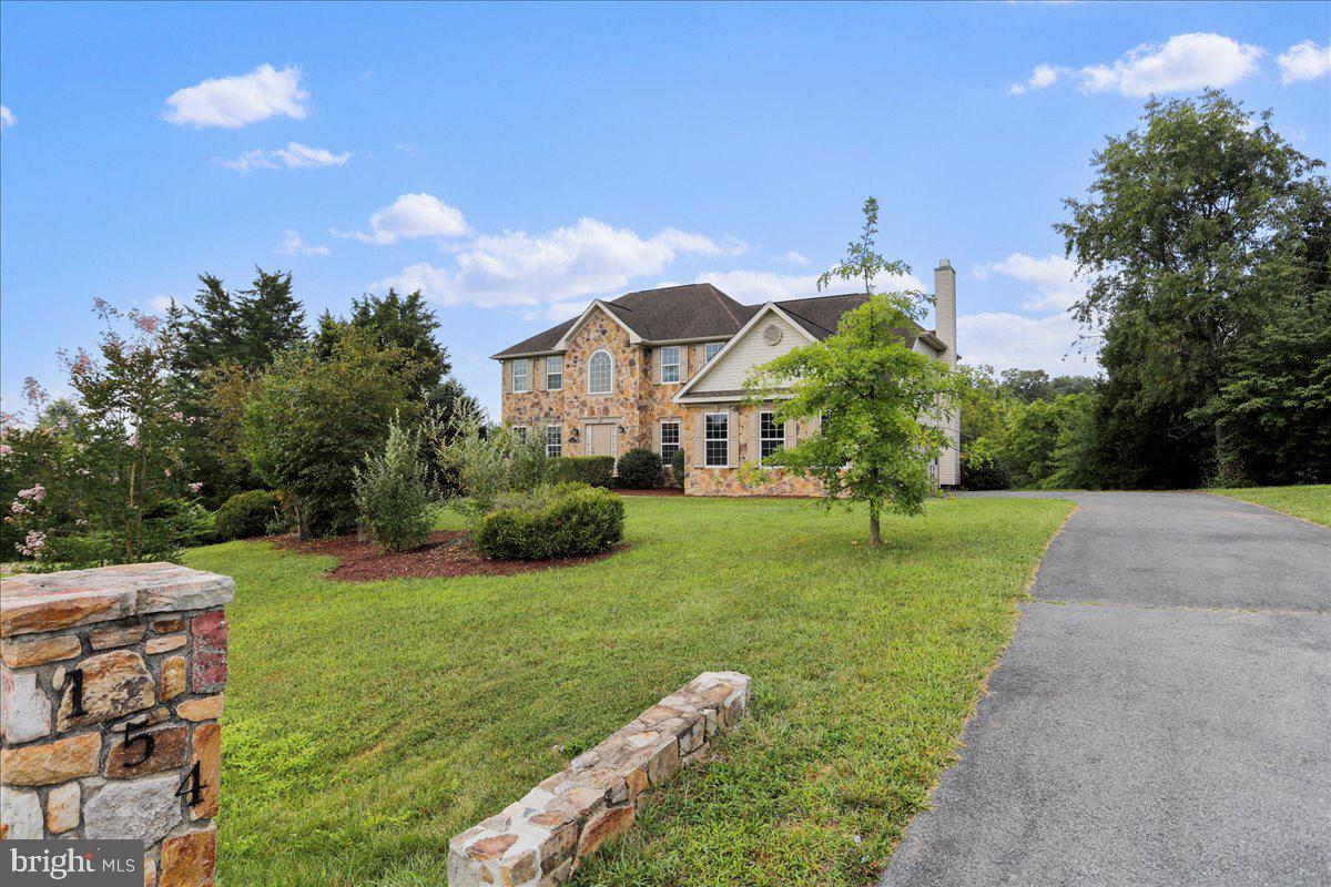 RIVERSIDE ON THE POTOMAC - Residential
