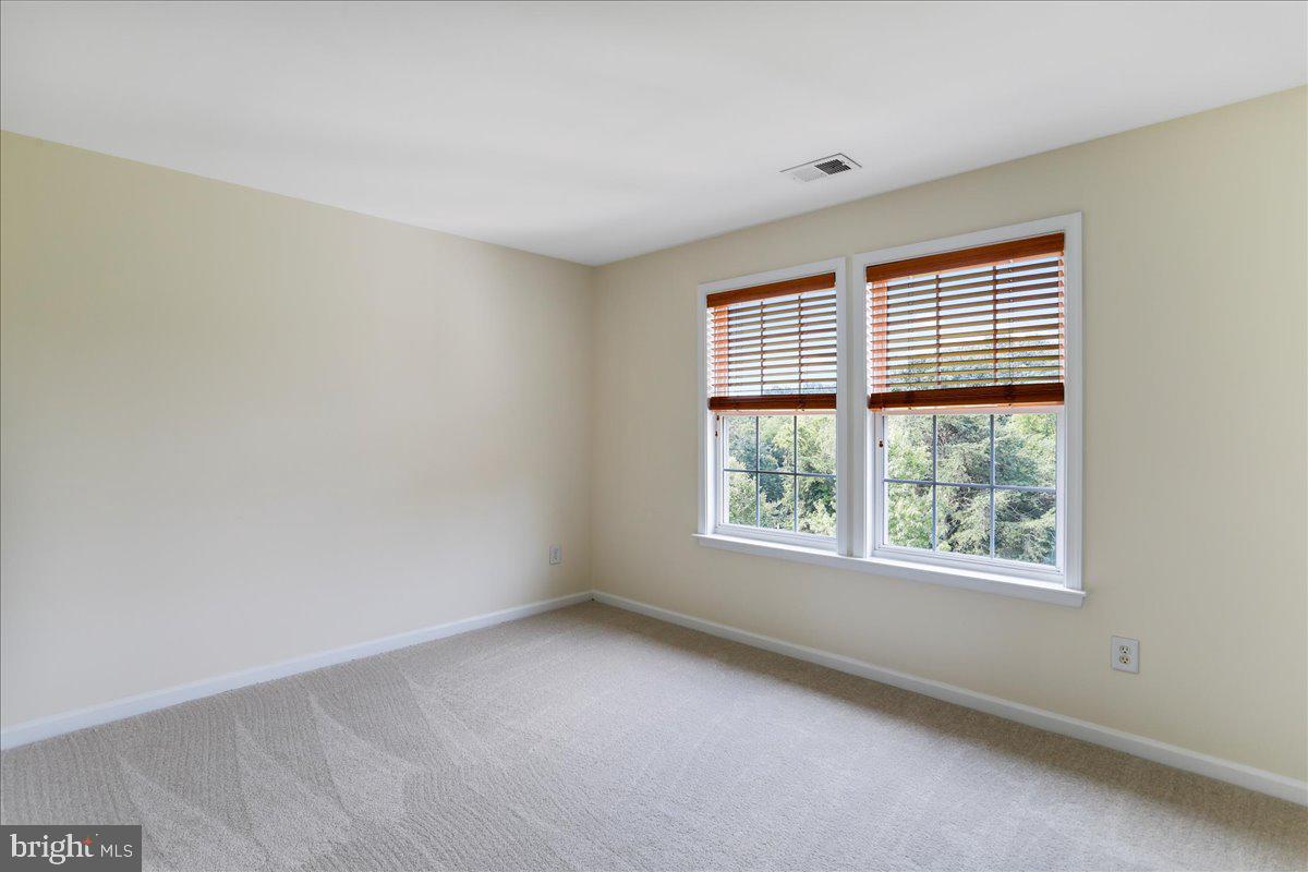 RIVERSIDE ON THE POTOMAC - Residential