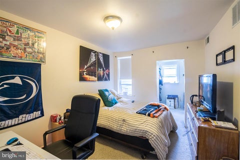 Townhouse For Rent - 1613 S 2nd Street<br/> PHILADELPHIA, PA 19148