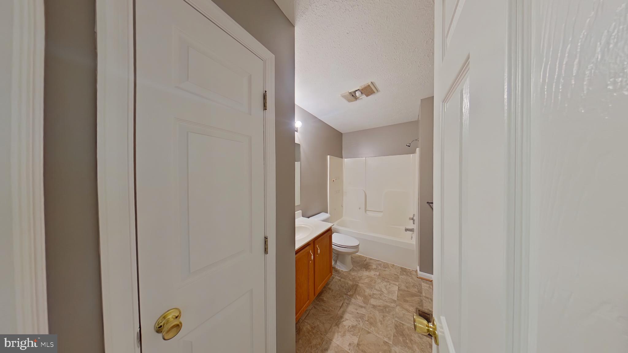 HEDGESVILLE HILLS - Residential Lease