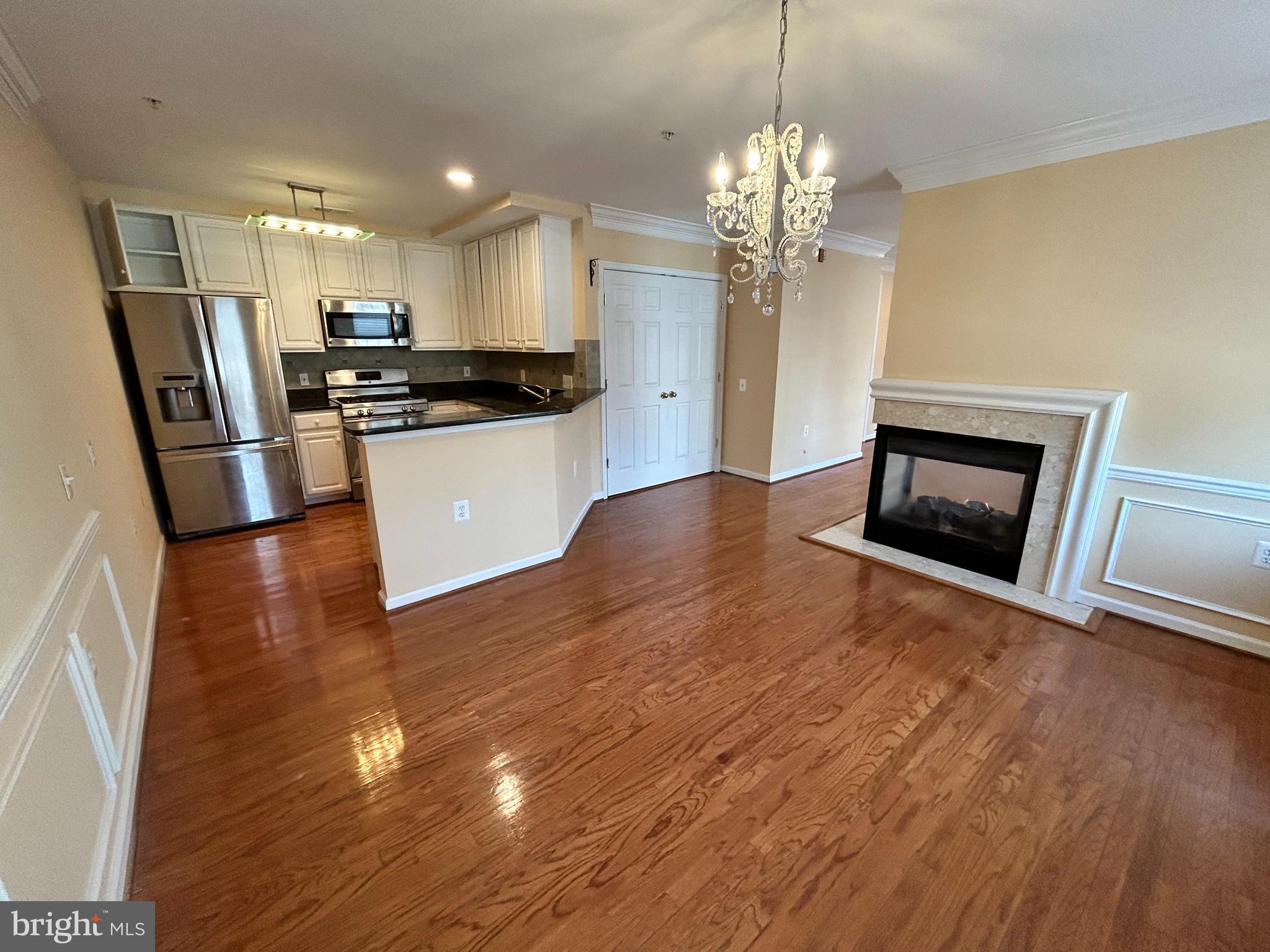 OLD TOWN VILLAGE - Residential Lease