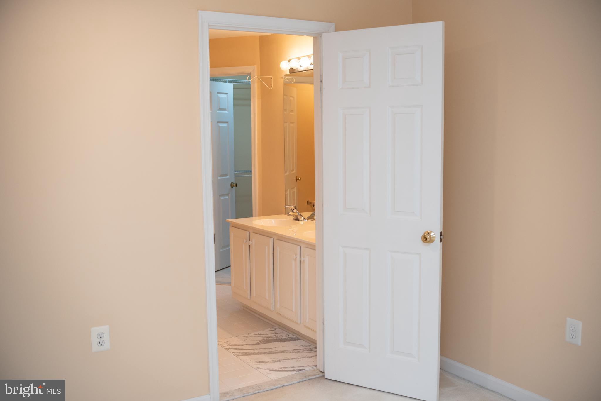 OLD TOWN VILLAGE - Residential Lease