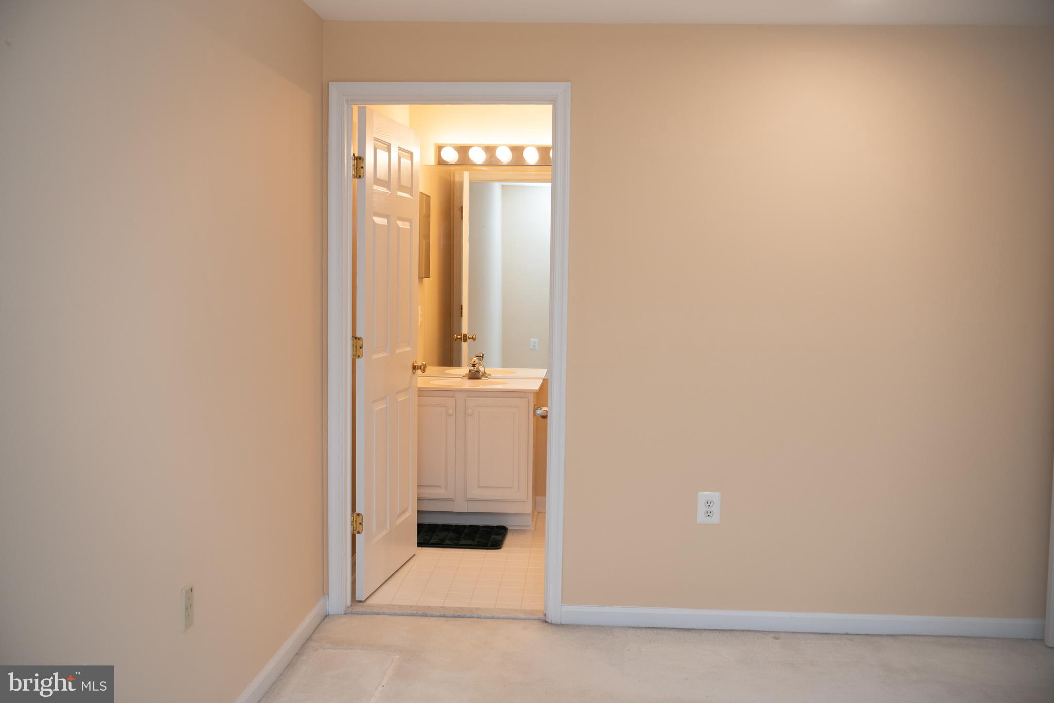 OLD TOWN VILLAGE - Residential Lease