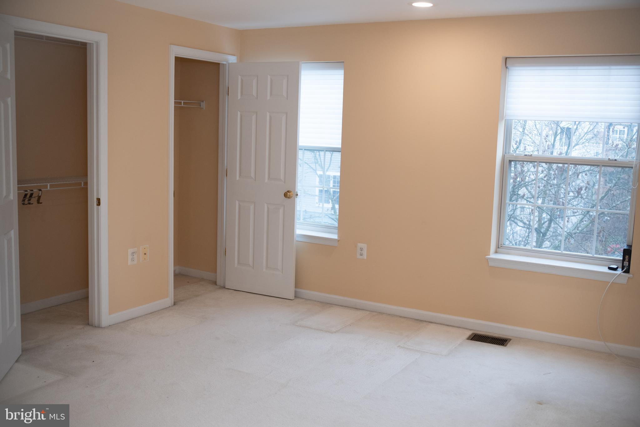 OLD TOWN VILLAGE - Residential Lease