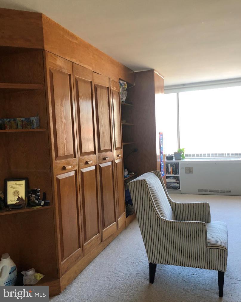 RIVER PLACE WEST - Residential Lease