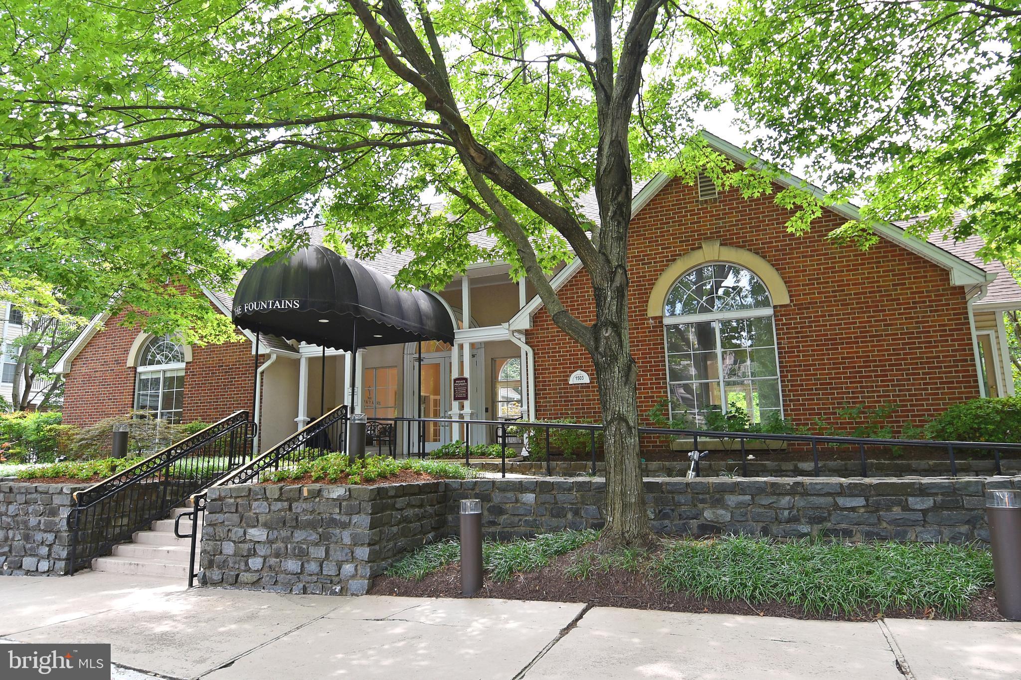 1504 LINCOLN WAY 204