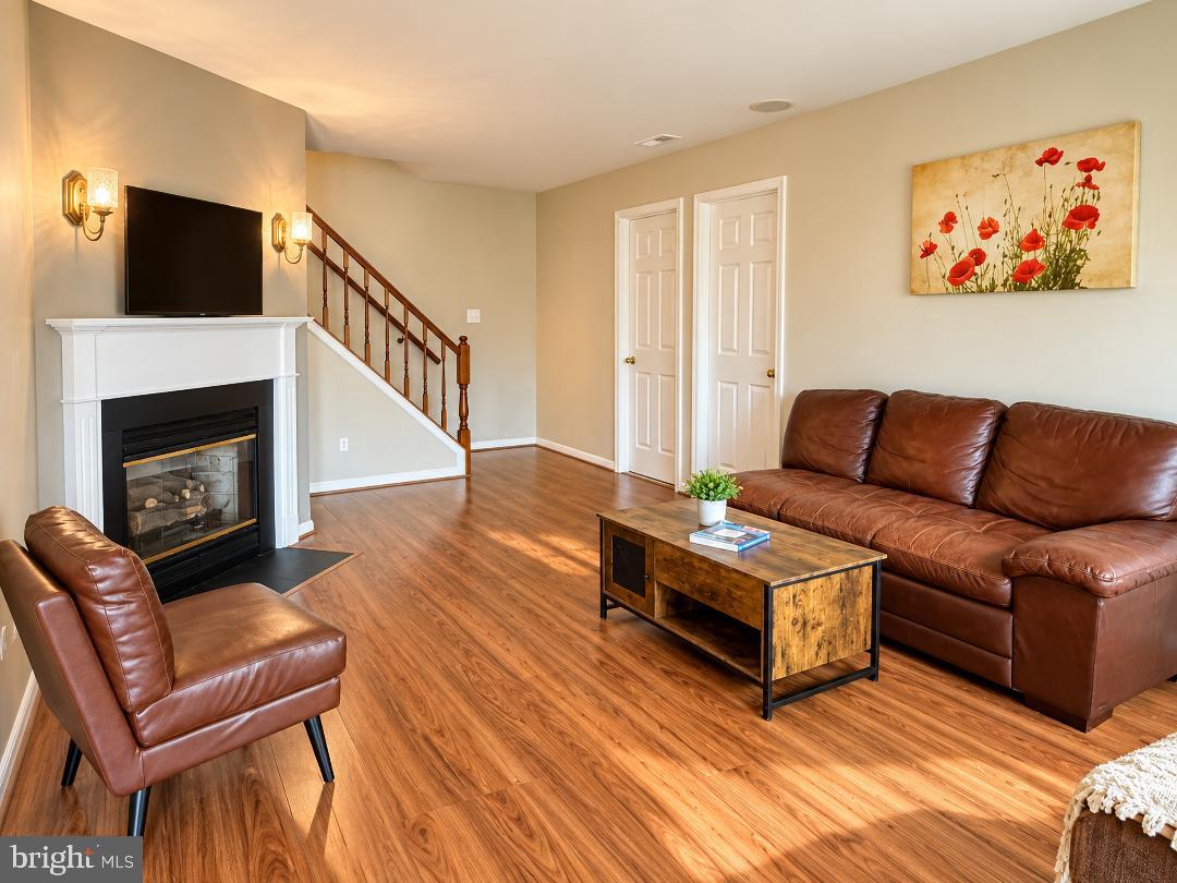 419 STEEPLECHASE COURT