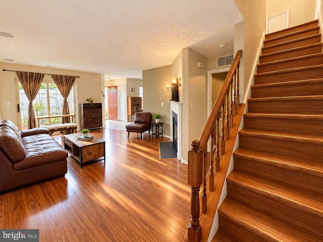 419 STEEPLECHASE COURT