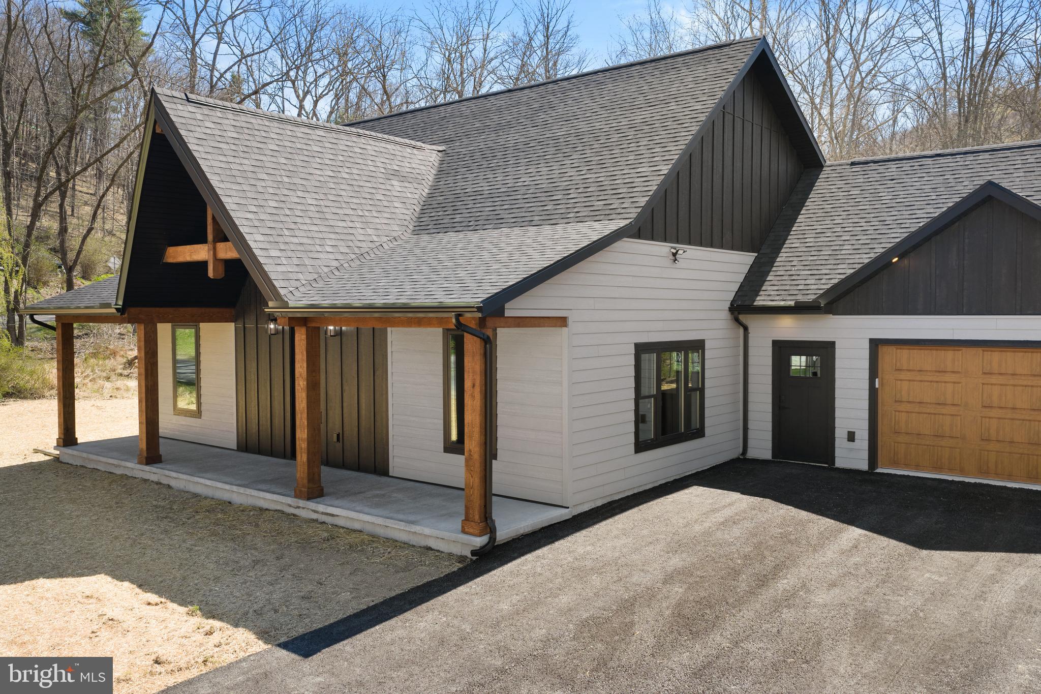 9062 MURRAY RUN ROAD