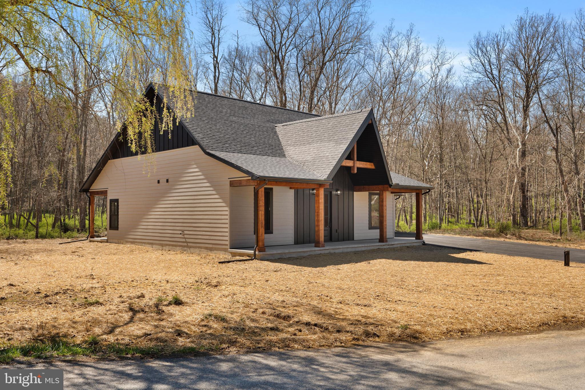 9062 MURRAY RUN ROAD