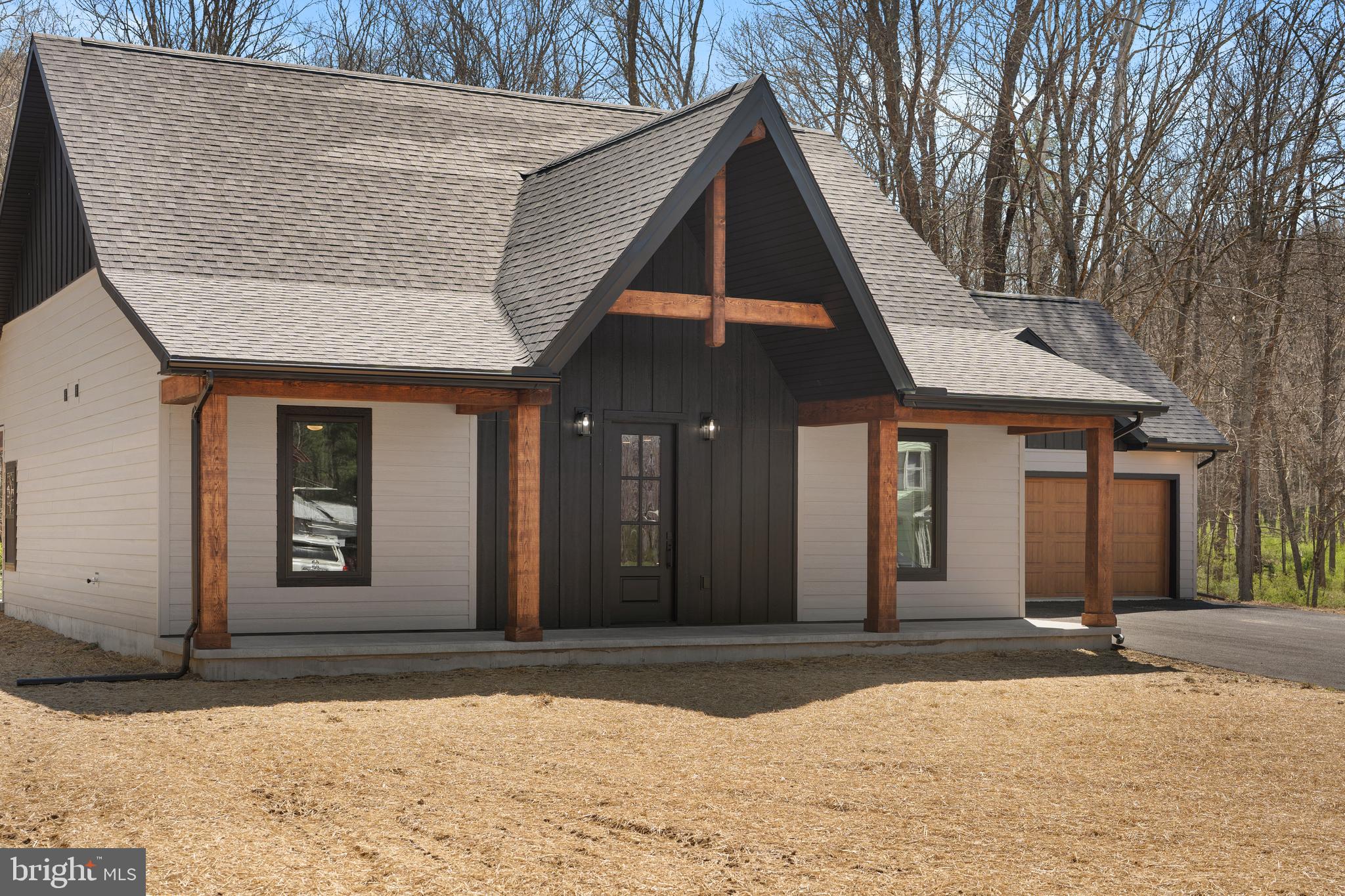 9062 MURRAY RUN ROAD