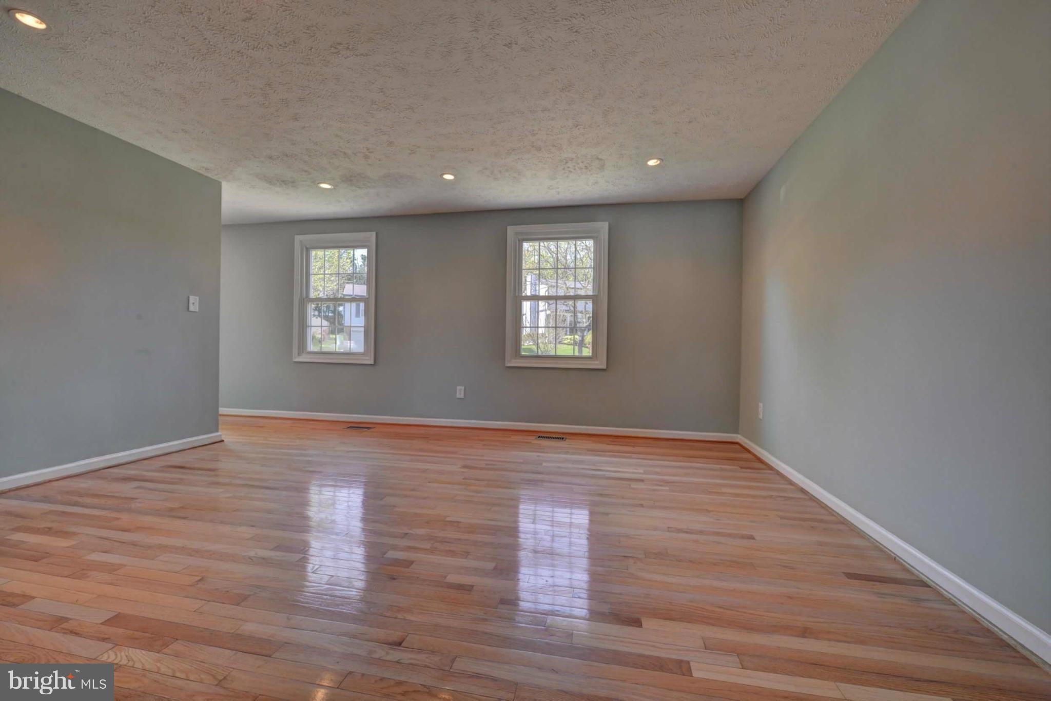 STARLIT PONDS - Residential