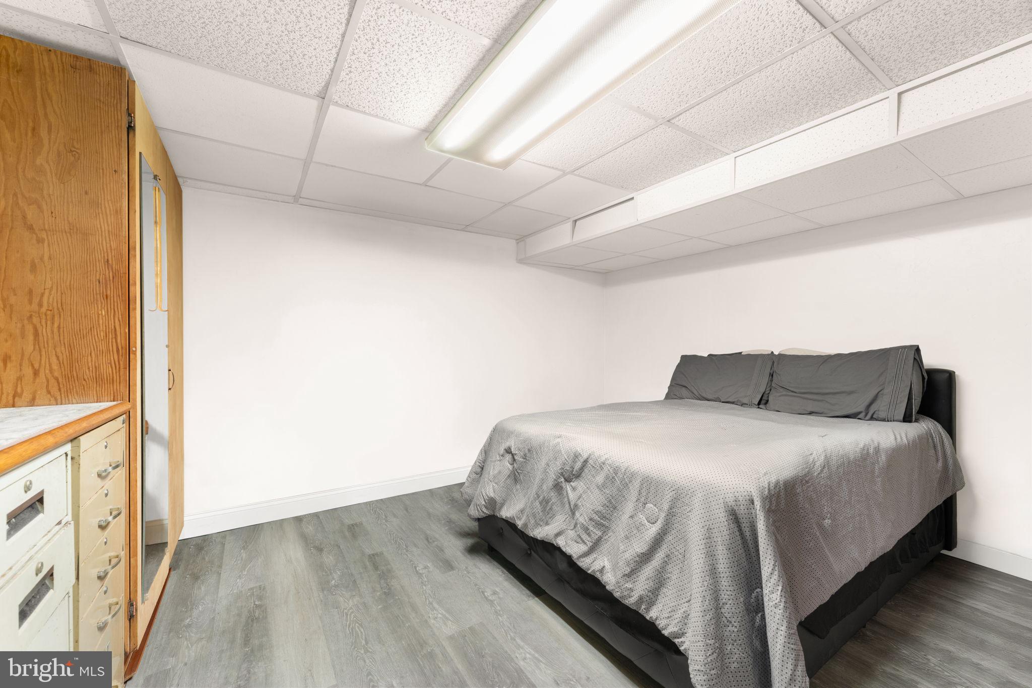 CATONSVILLE MANOR - Residential