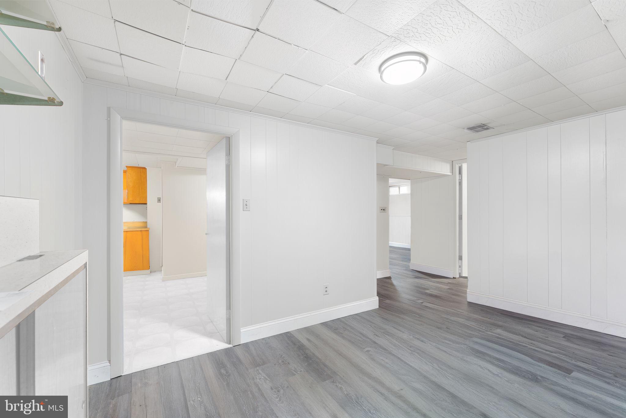 CATONSVILLE MANOR - Residential