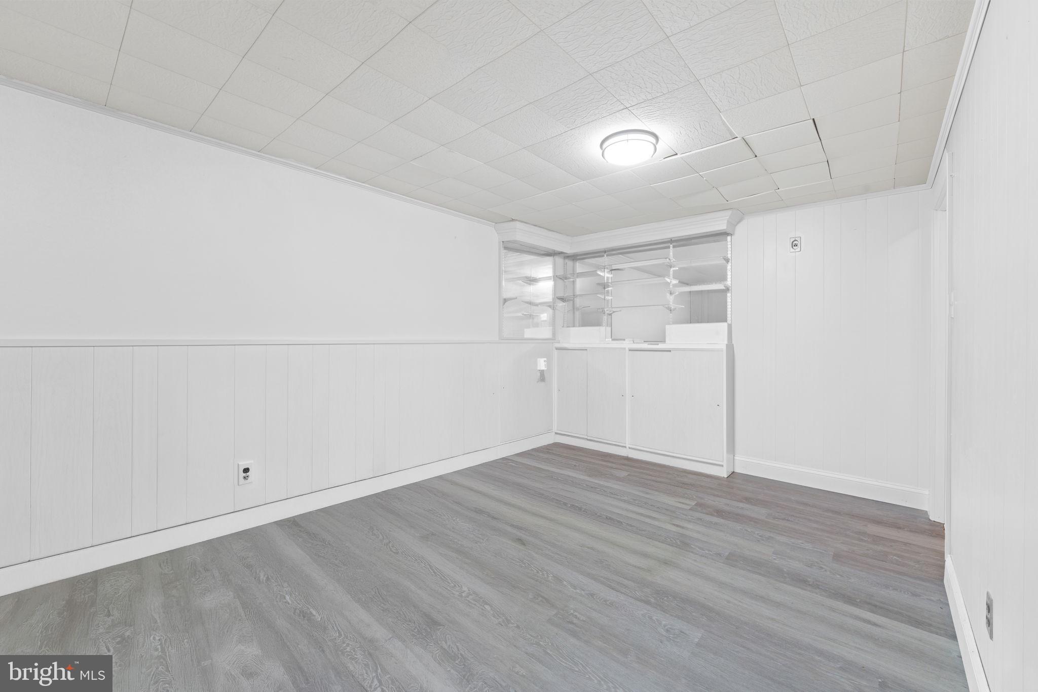 CATONSVILLE MANOR - Residential