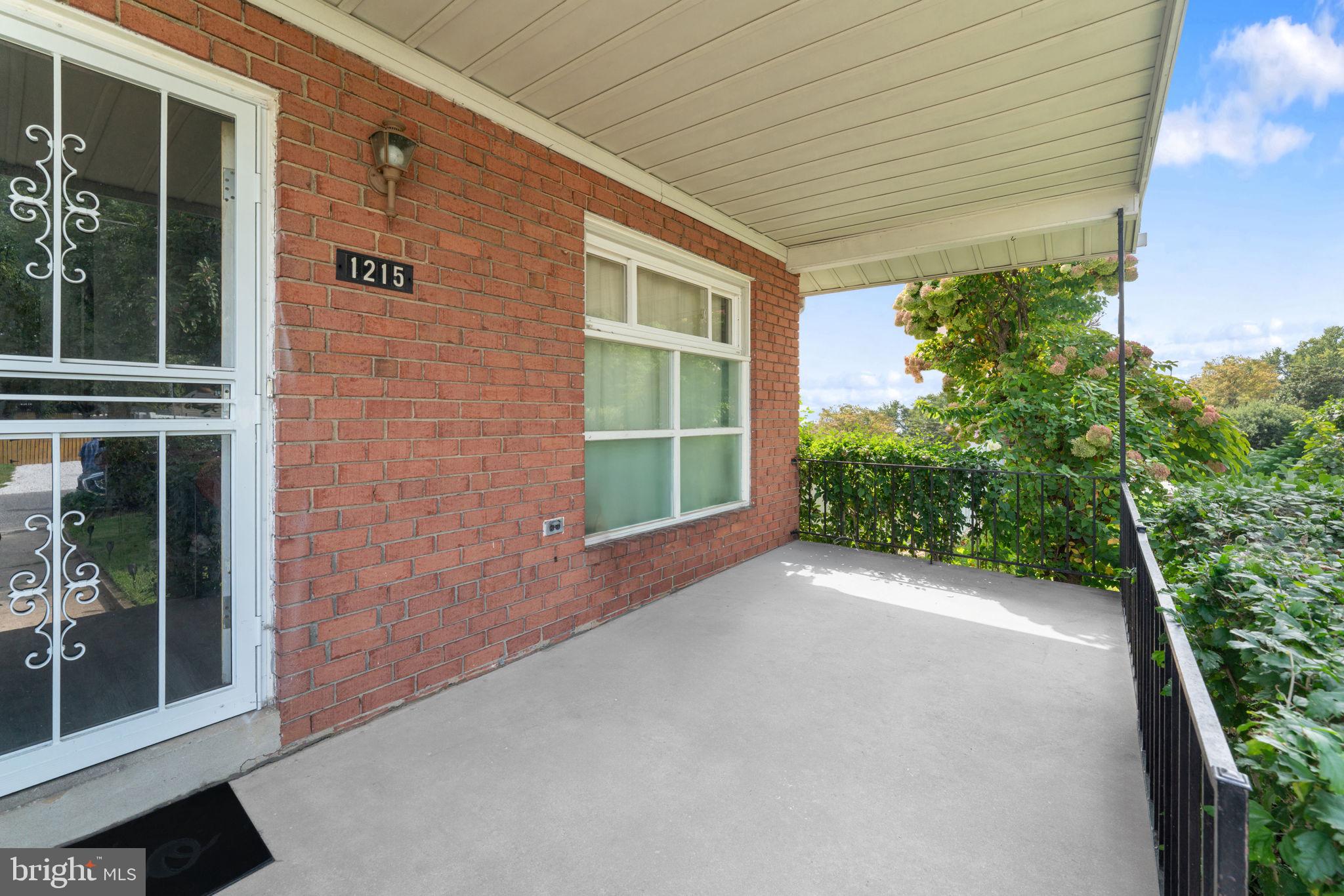 CATONSVILLE MANOR - Residential