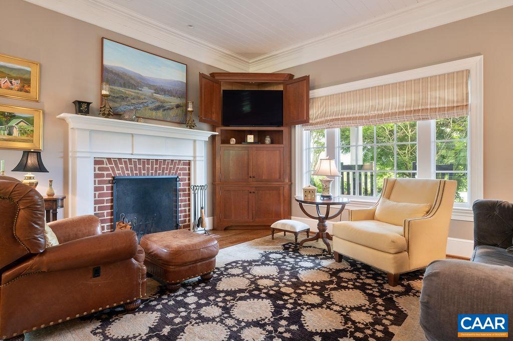 THE ROCKS - Residential