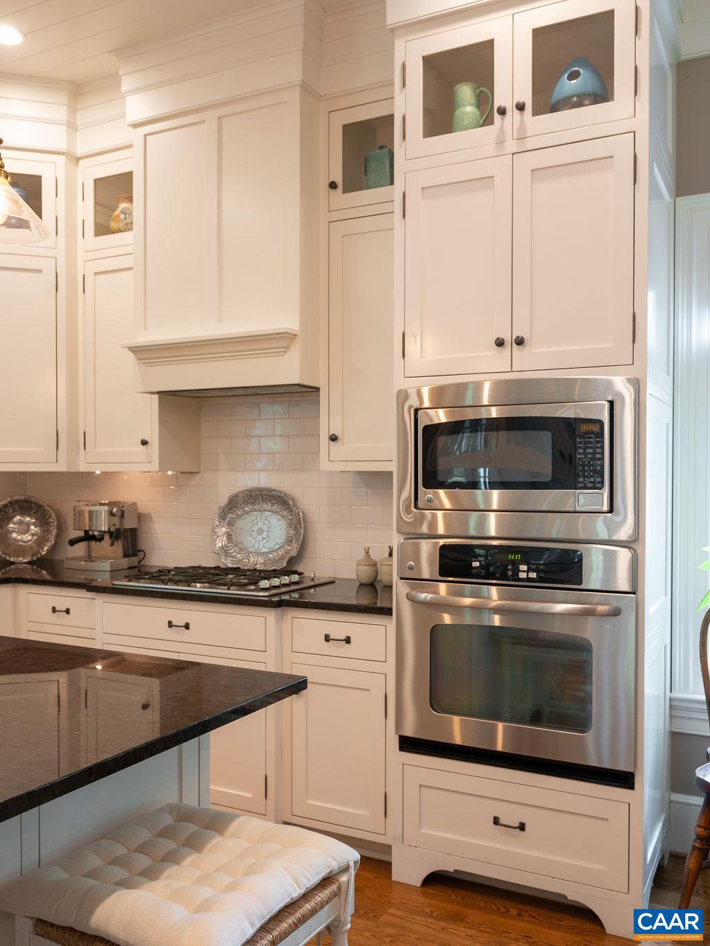 THE ROCKS - Residential