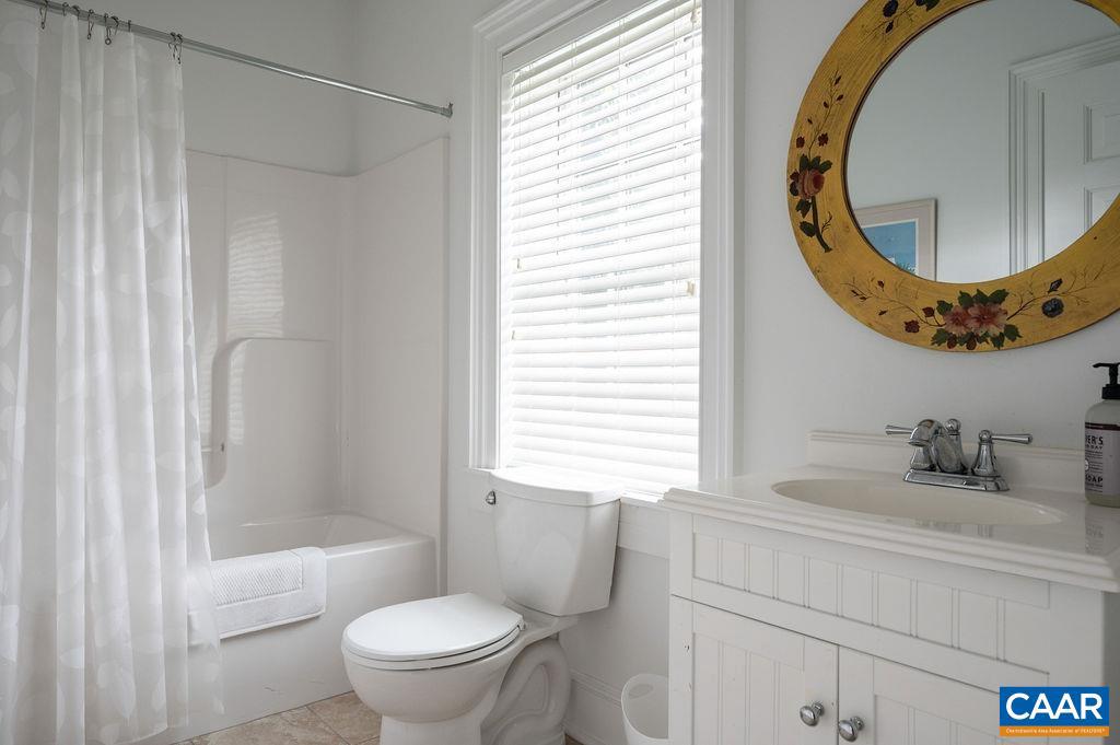 THE ROCKS - Residential