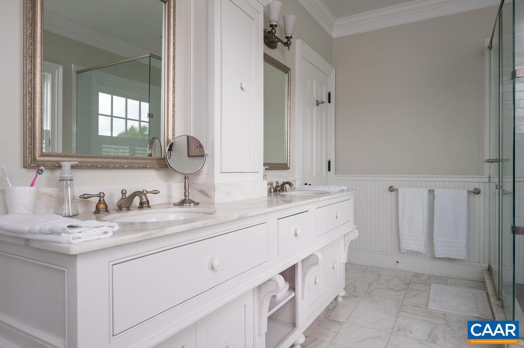 THE ROCKS - Residential