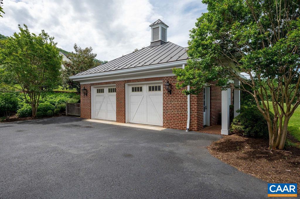 THE ROCKS - Residential