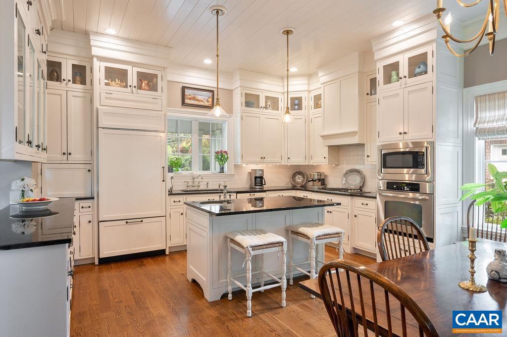 THE ROCKS - Residential