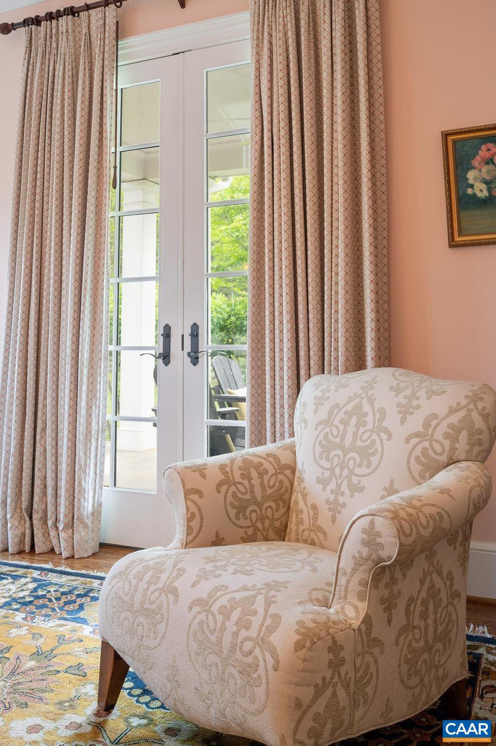 THE ROCKS - Residential