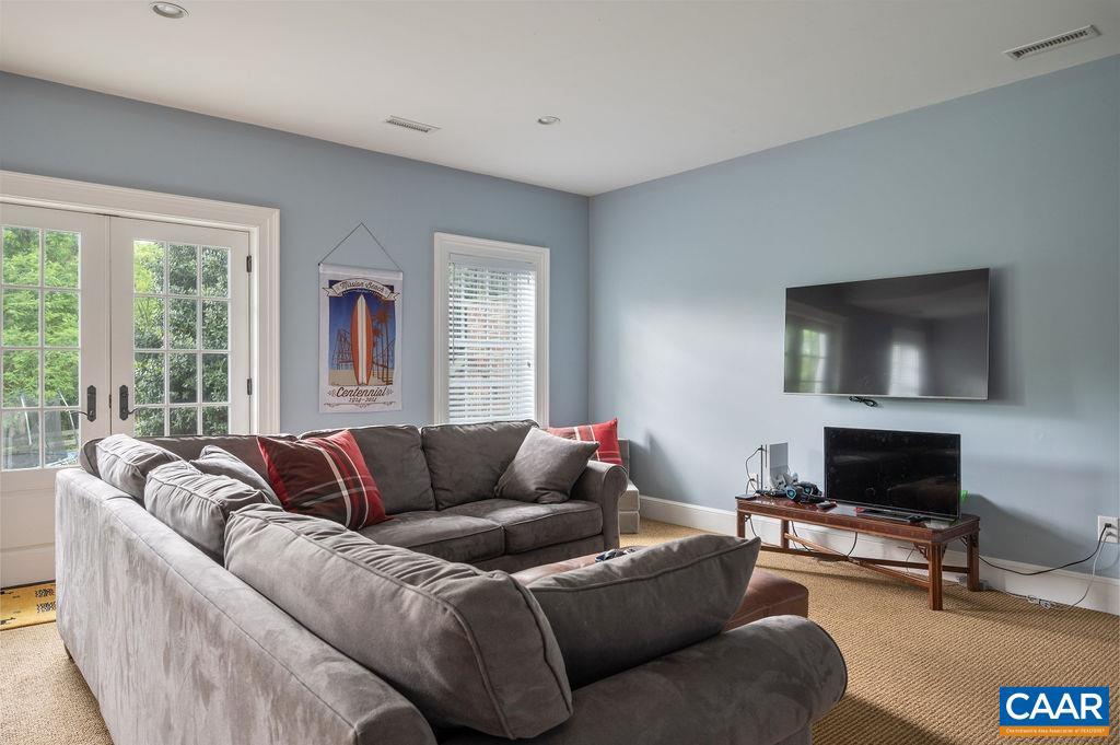 THE ROCKS - Residential