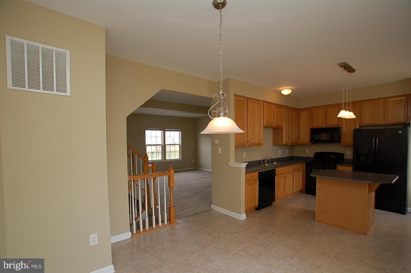 ROUND HILL - Residential