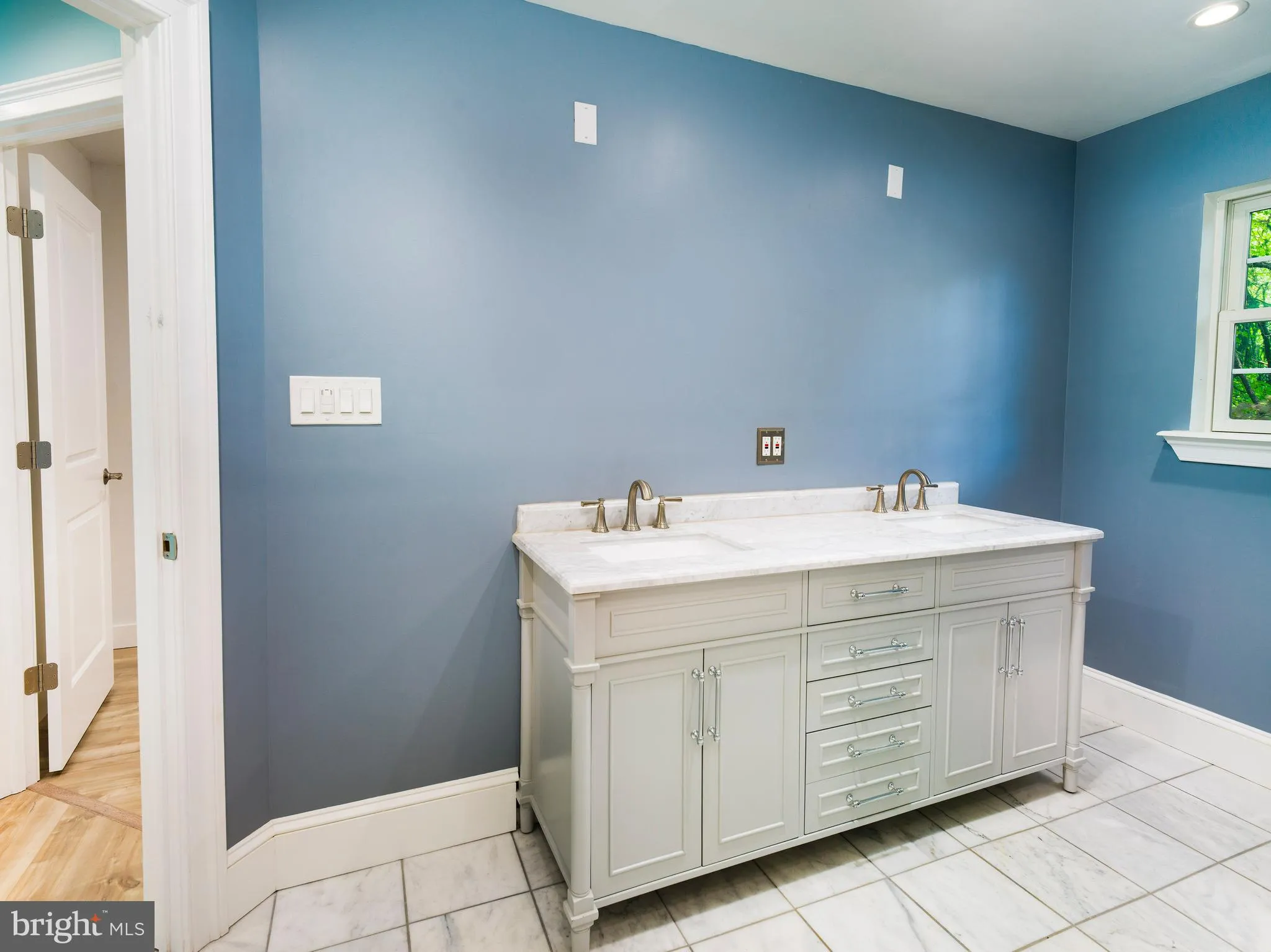 Devon, Pennsylvania 19333, United States, 4 Bedrooms Bedrooms, ,3 BathroomsBathrooms,Residential,Active,155926