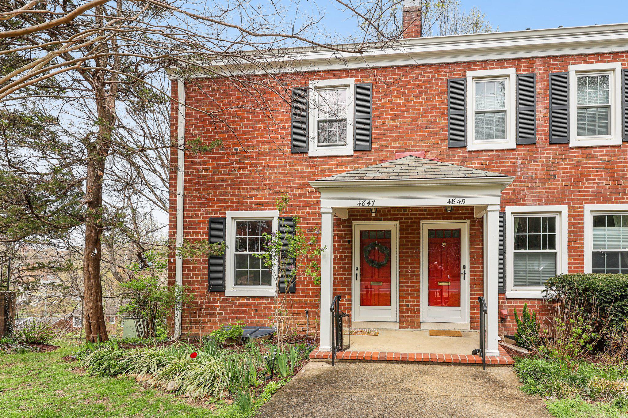 FAIRLINGTON VILLAGES - Residential