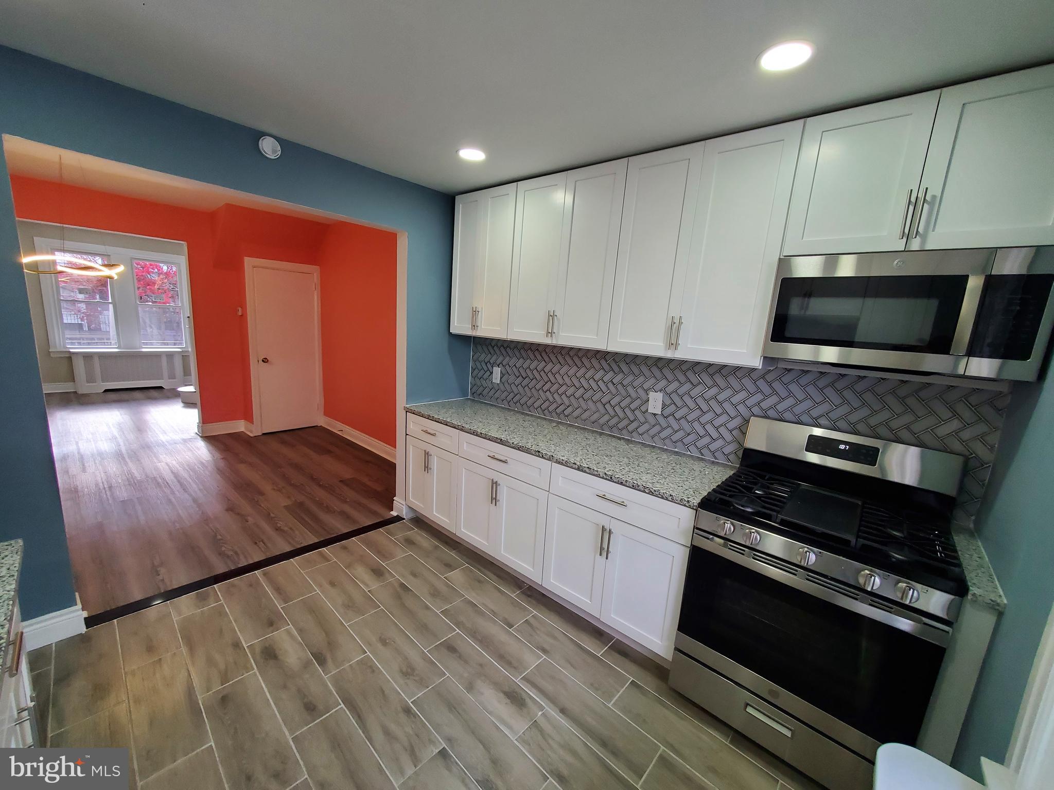 SUMMERDALE - Residential